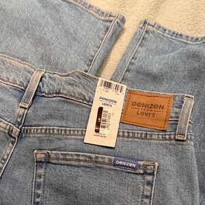 NWT Denizen from Levi's high rise wide leg Denim Jeans